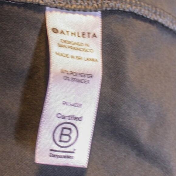 Athleta Camouflage Racer Back Tank Top Sleeveless Camo Athleisure Outdoors M - Picture 5 of 5